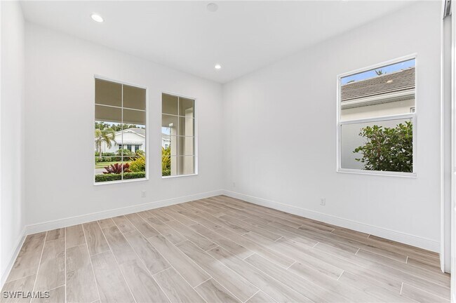 Building Photo - 8786 St Lucia Dr