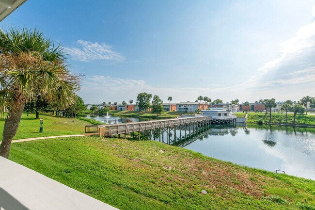 Building Photo - 4000 Gulf Terrace Dr