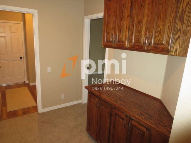 Building Photo - 3276 Formby Ln