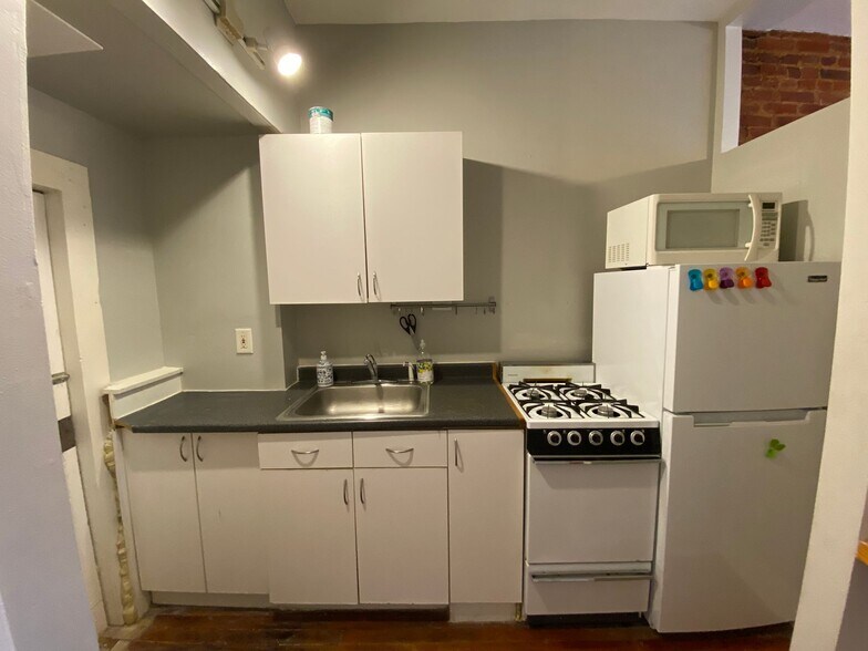 Building Photo - 2841 n Calvert Street