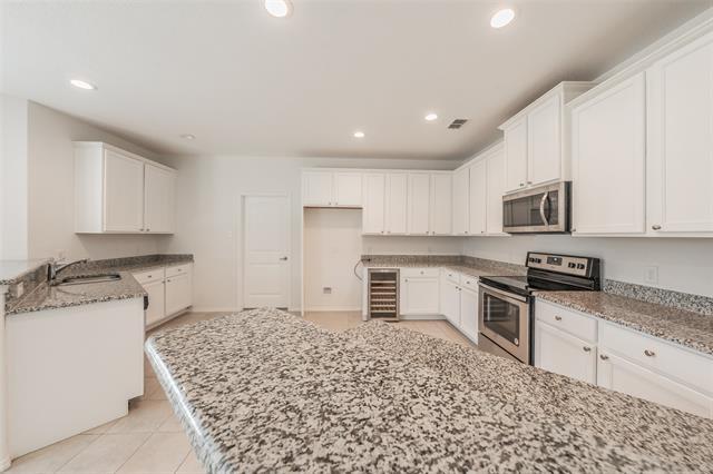 Building Photo - 6268 Topsail Dr