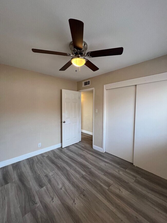 Building Photo - This cute home won't last long with a new ...
