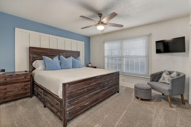 Building Photo - 4094 S Eaton Ave