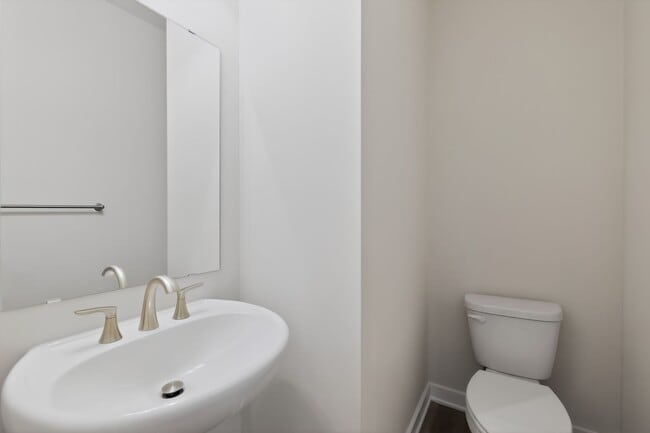 Building Photo - 43 Elmiraj Ct