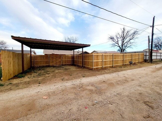 Building Photo - 3505 Houston Ave