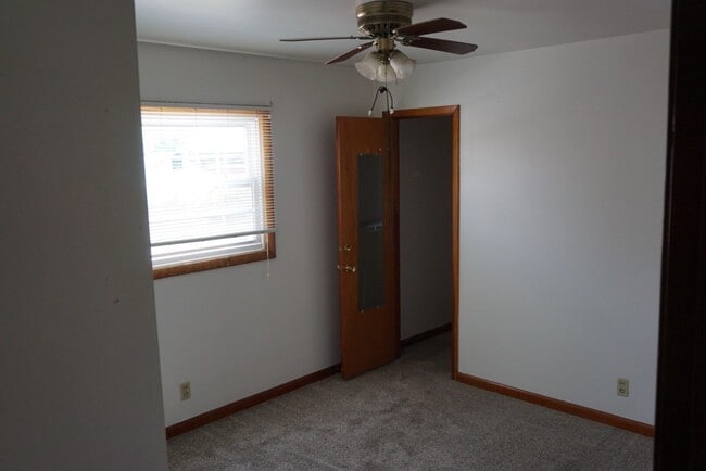 Building Photo - 2 Bedroom / 1 Bath Apt. Kingsport, TN