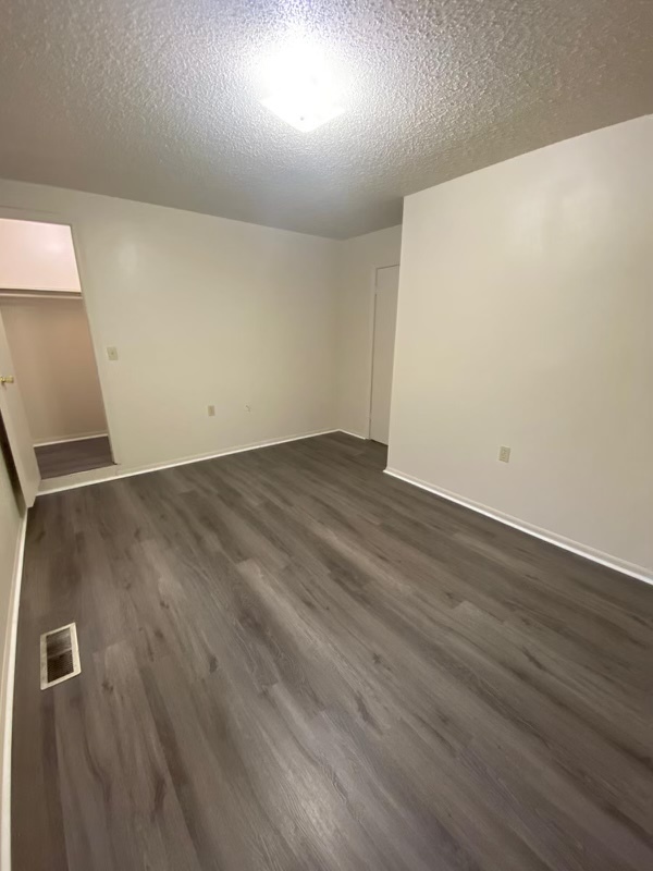 Building Photo - 101 Swan Dr
