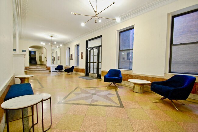 Building Photo - 66 St Nicholas Pl