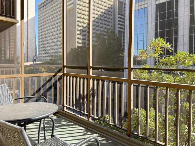 Building Photo - 300 Peachtree Rd NE