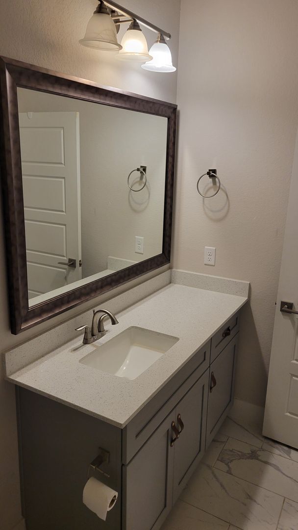 Building Photo - 3/2/2 CUSTOM FEATURES - OPEN CONCEPT - GOD...