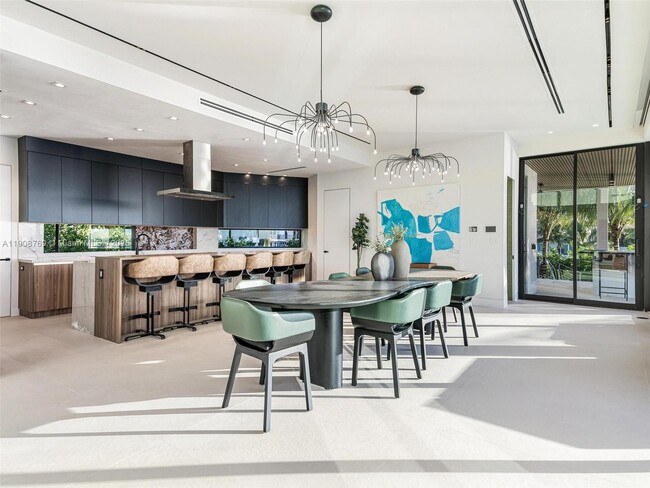 Building Photo - 11400 N Bayshore Dr