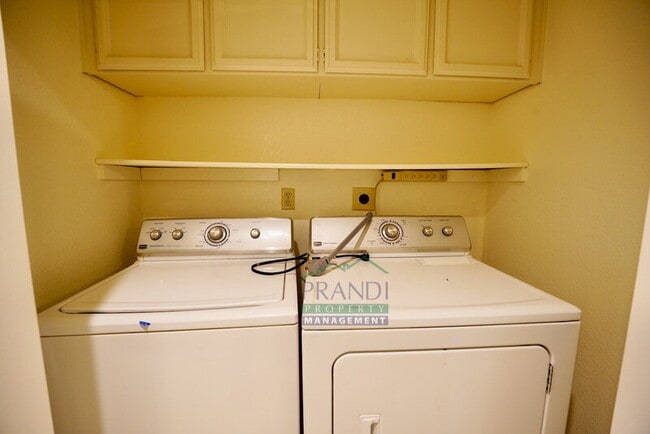 Building Photo - 5 Partridge Ct