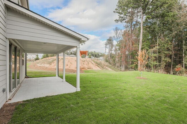 Building Photo - 131 Vivian Ln