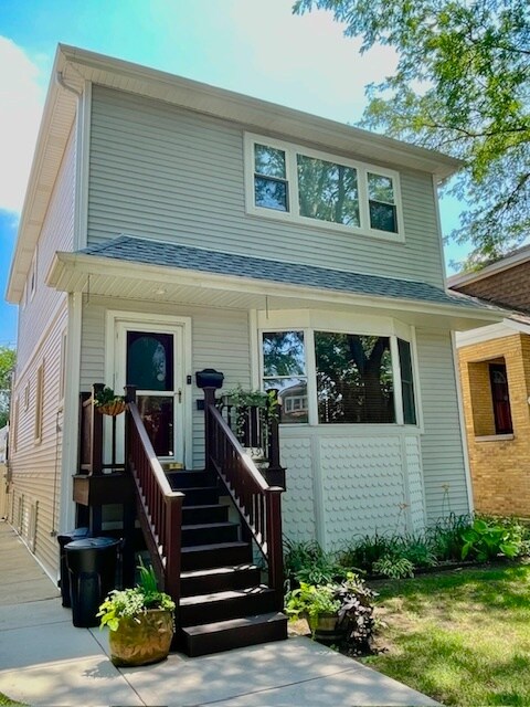 Primary Photo - 5839 N Marmora Ave