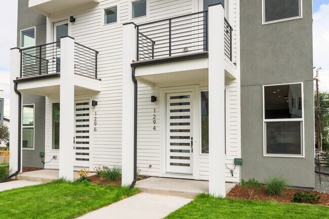 Building Photo - 1294 Stuart St