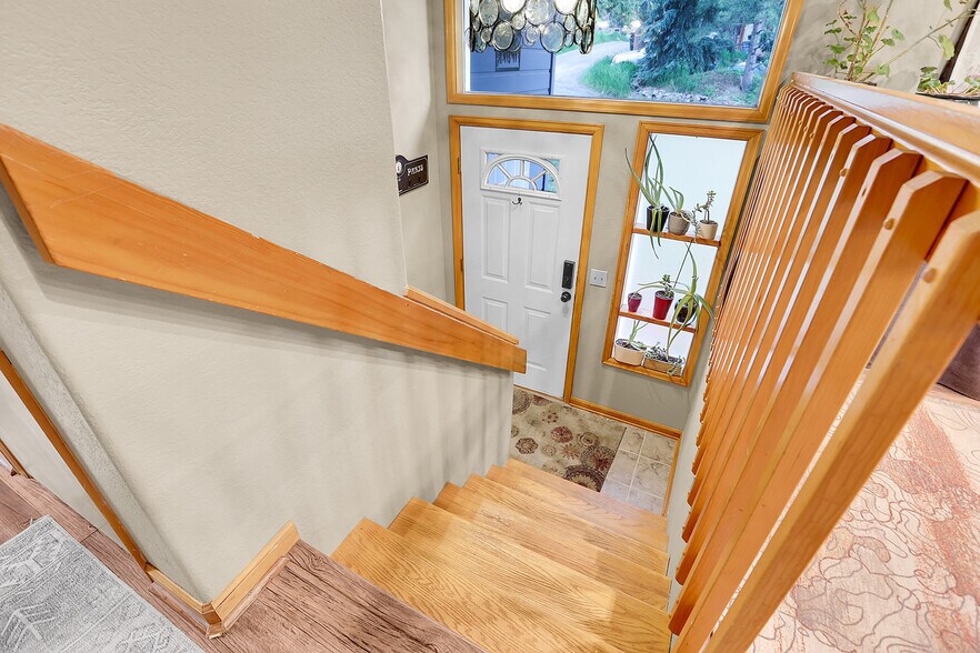 Private Entry - 30273 Conifer Rd