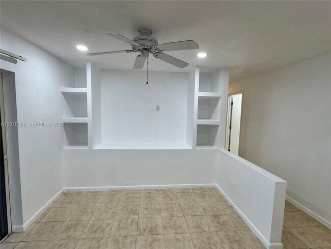 Building Photo - 18225 SW 94th Ave