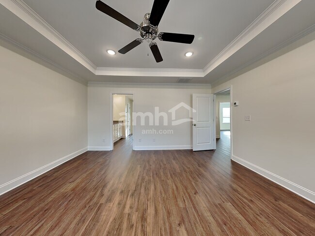 Building Photo - 15732 Thomas Rd