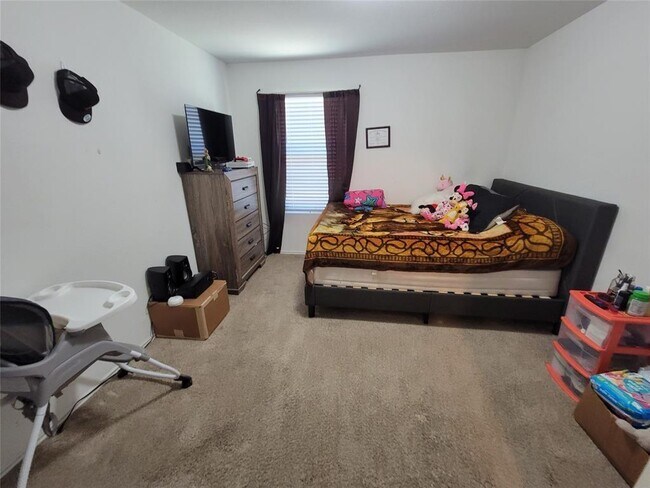 Building Photo - 3610 Batson Dr