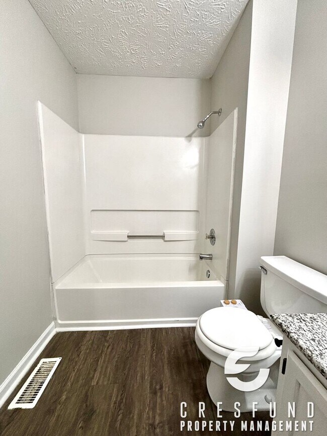 Building Photo - Adorable 3 Bedroom 2 Bathroom House Ready for Move In