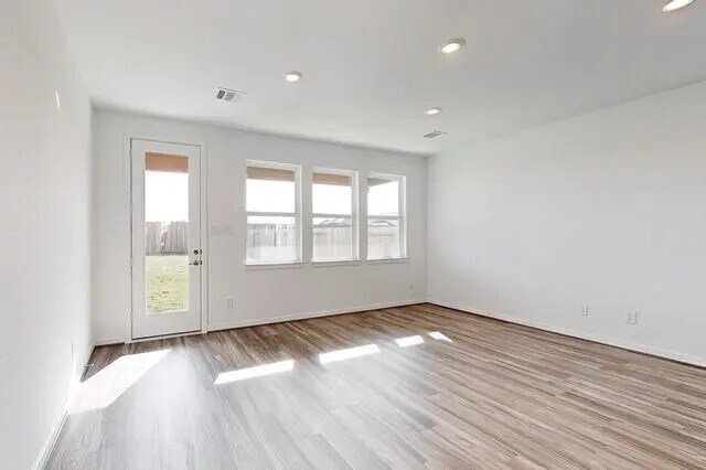 Building Photo - 21611 Shadowbrook Birch Dr