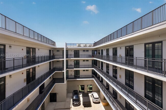 Building Photo - 4100 SW 64th Ave