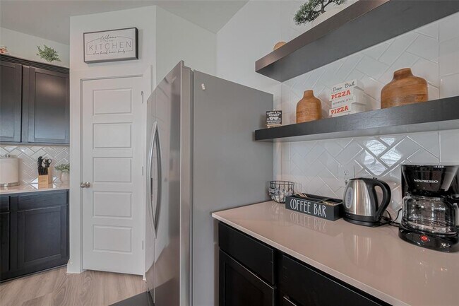 Building Photo - 3113 Crown Gate Dr