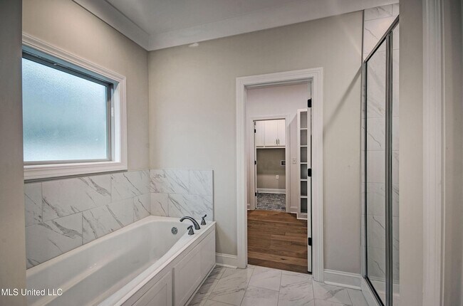 Building Photo - 117 Southern Oak Wy