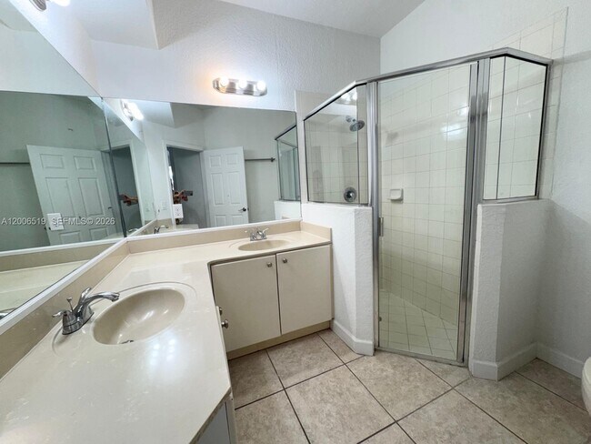 Building Photo - 8157 NW 108th Pl