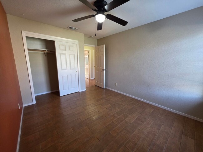 Building Photo - 3-bedroom single story in Turlock!