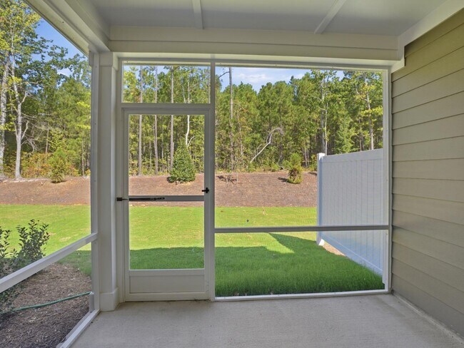 Building Photo - 214 Deercroft Dr