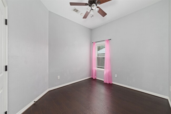 Building Photo - 20822 Whitevine Way