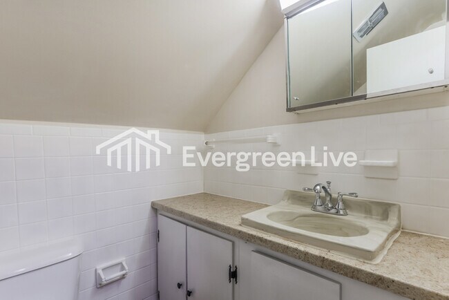 Building Photo - 7650 Damascus Dr