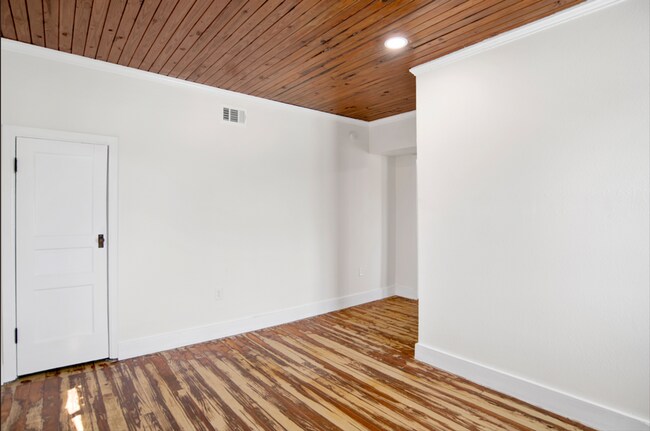 Building Photo - 4117 Barrancas Ave