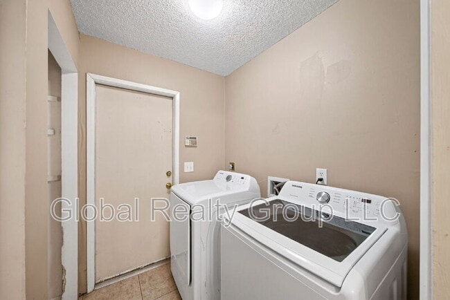 Building Photo - 7713 Narrow Pass St