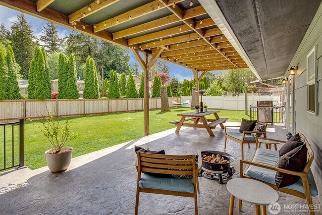 Building Photo - 3Bd/2Ba Lynnwood House