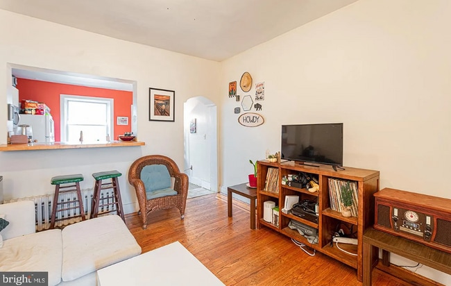 Building Photo - Spacious 4BR Home Steps from Frankford Ave | Private Patio + Tons of Natural Light