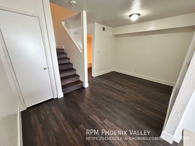 Building Photo - 1702 E Ocotillo Rd