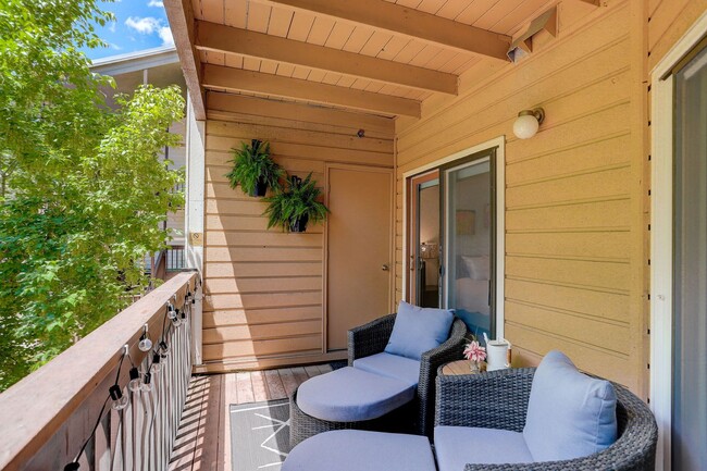 Building Photo - Modern 1BR | Prime Boulder + Gold Run Perks