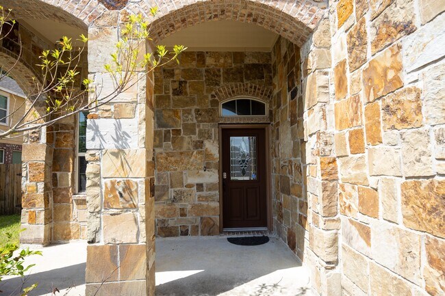 Building Photo - 6707 Hunters Creek Ln