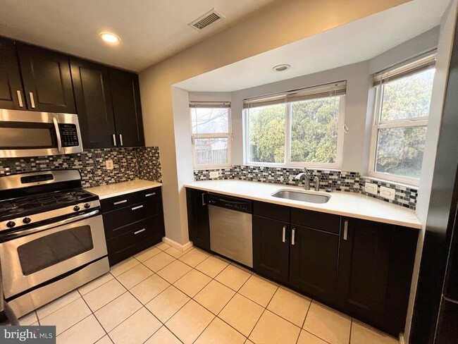 Building Photo - 4613 Wissahican Ave