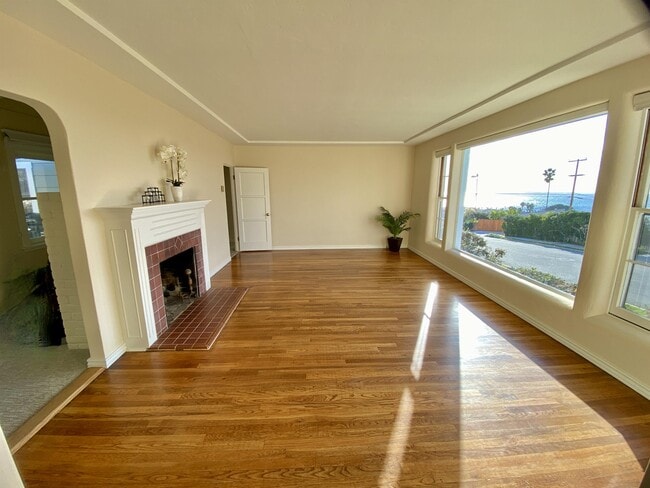 Building Photo - 4491 Coronado Ave