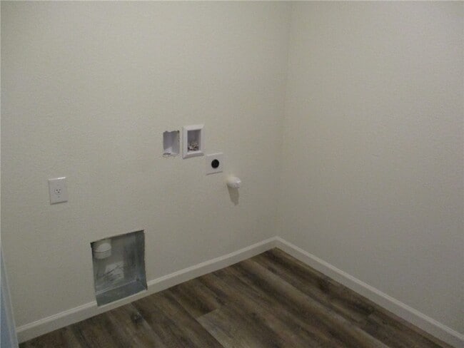 Building Photo - 2400 Granite Cir