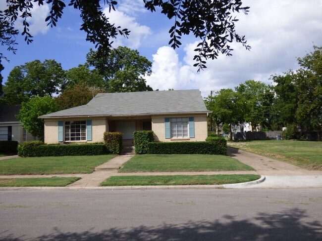 Building Photo - 5511 Winton St