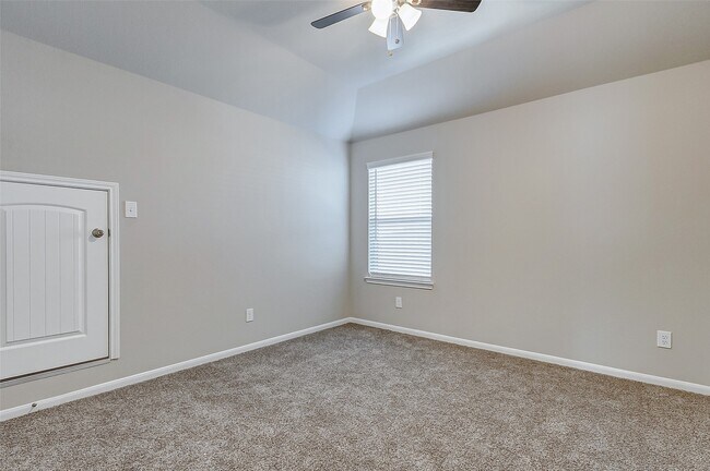 Building Photo - 5311 Sunway Dr