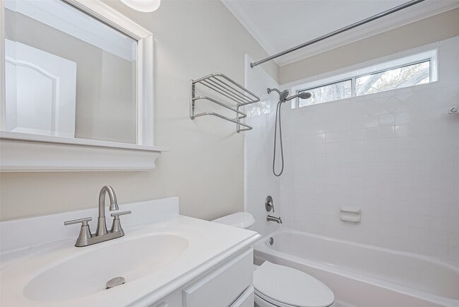 Building Photo - 223 Owens Park Dr