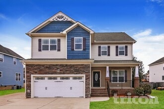 Building Photo - 31 Oakton Dr