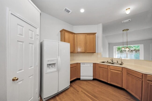 Building Photo - 21106 Brookrock Cir