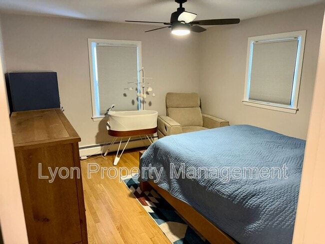 Building Photo - 128 Thurston St