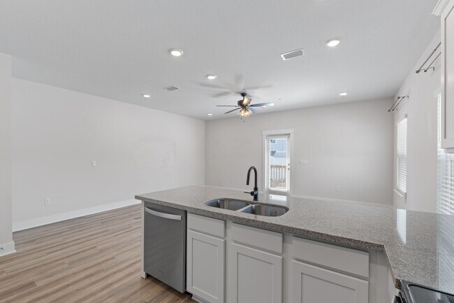 Building Photo - 9483 Nature Crk Cir